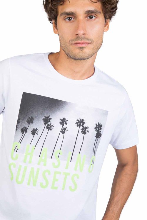 T-Shirt Estampada Chasing Sunset Branca