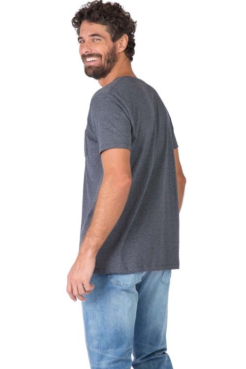 T-Shirt Básica Comfort Com Bolso Grafit