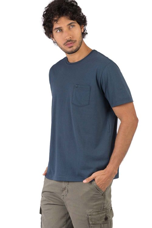 T-Shirt Básica Comfort Com Bolso Azul Jeans