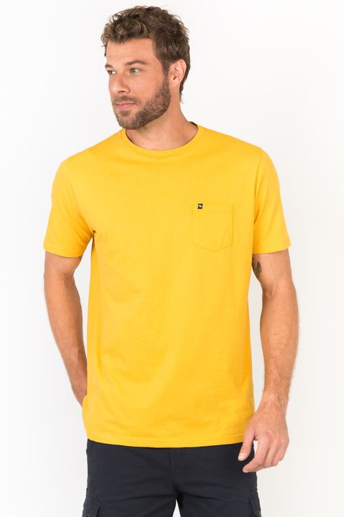 T-Shirt Básica Comfort Com Bolso Amarelo Escuro