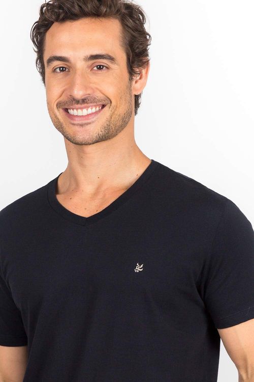T-Shirt Básica Gola v Premium Pima Preta