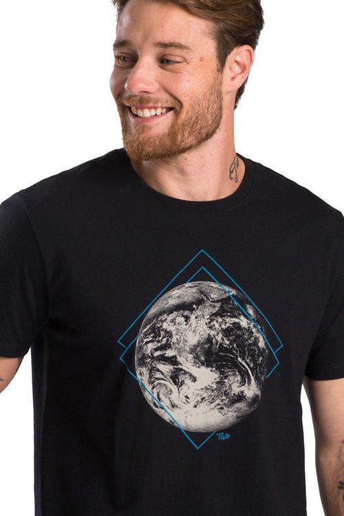 T-Shirt Estampada Lua Preta