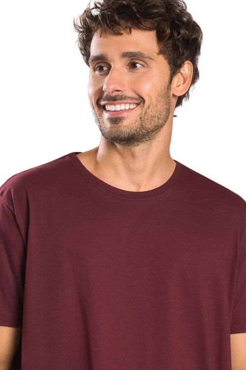 T-Shirt Básica Comfort Vinho