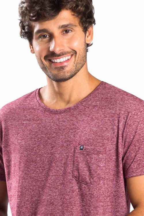 T-Shirt Especial Desfibrado Com Bolso Vinho