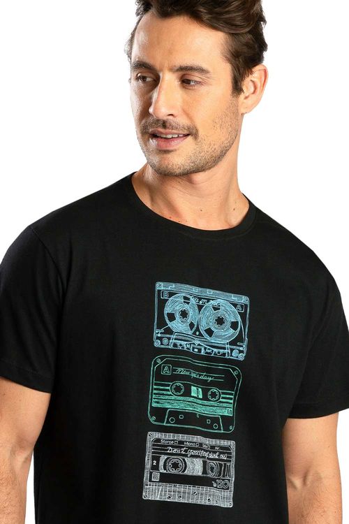 T-Shirt Estampada Tape Preto