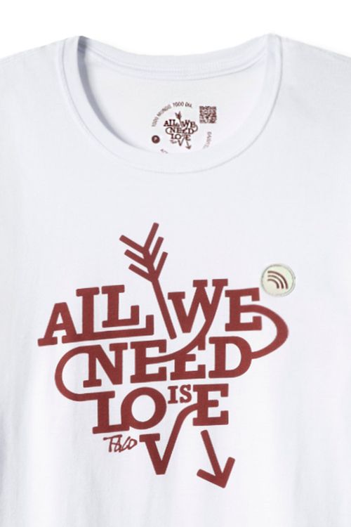 Blusa Estampada All We Need Is Love Branca