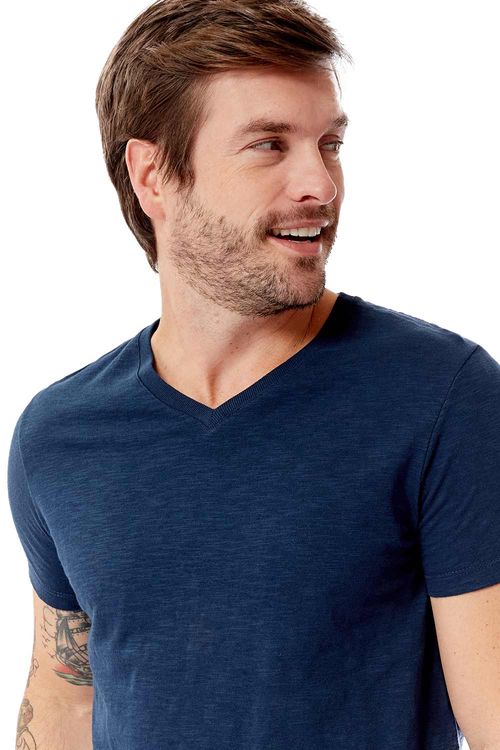 T-Shirt Gola v Básica Premium Azul Marinho