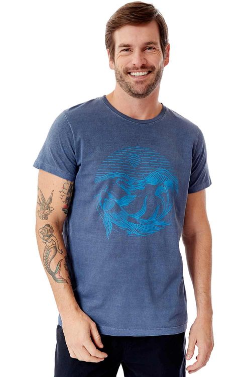 T-Shirt Estampada Stone Two Carps Azul Marinho