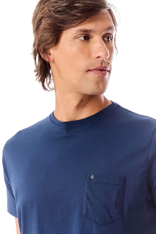 T-Shirt Básica Comfort Com Bolso Azul Marinho