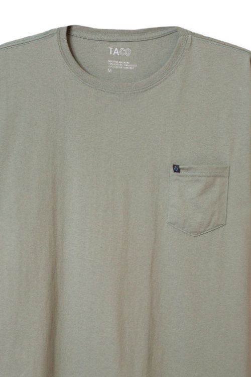 T-Shirt Básica Comfort Com Bolso Verde