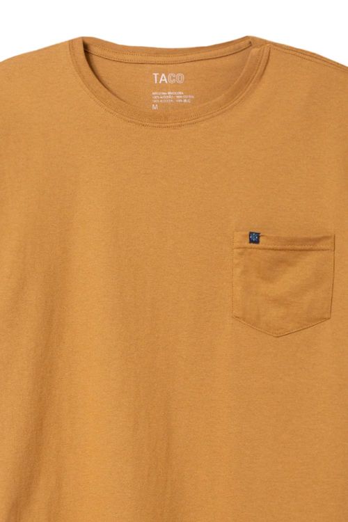 T-Shirt Básica Comfort Com Bolso Mostarda