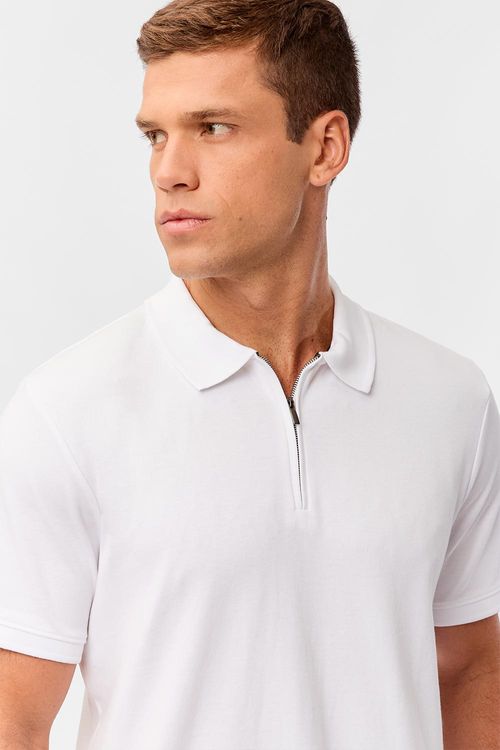 Polo Especial Com Gola Zíper Branca