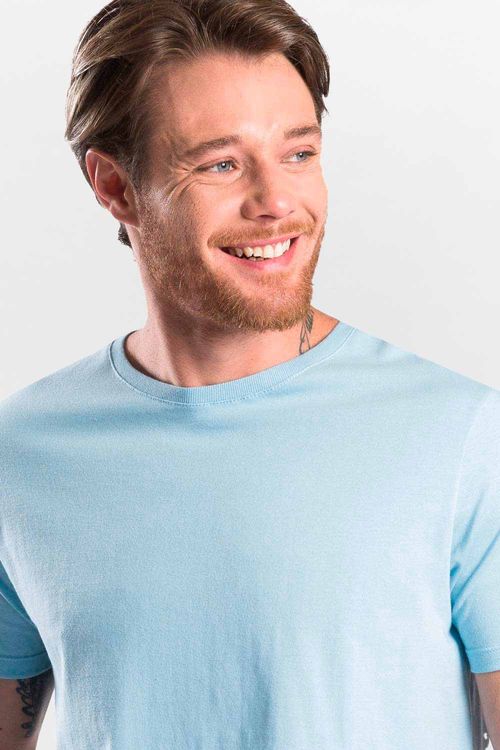 T-Shirt Básica Fit Premium Sem Costura Azul Claro