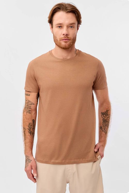 T-Shirt Básica Premium Fit Sem Costuma Marrom