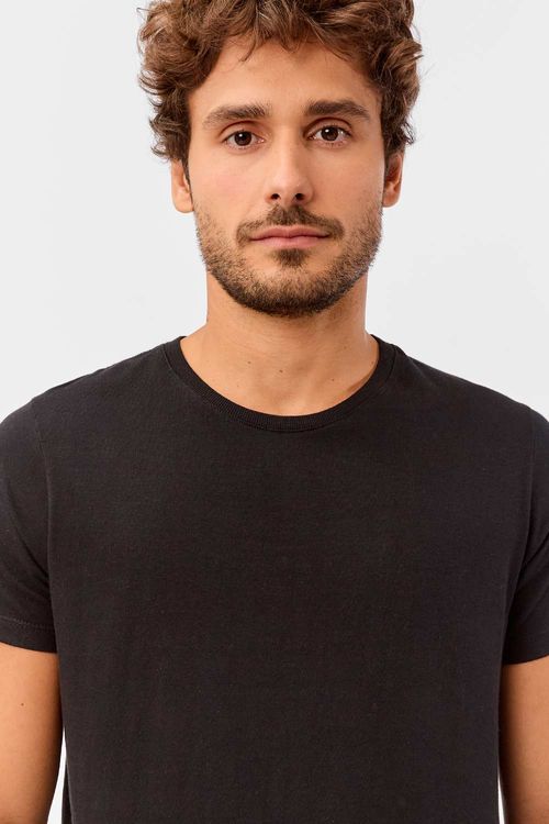 T-Shirt Básica Premium Fit Sem Costura Lateral Preta
