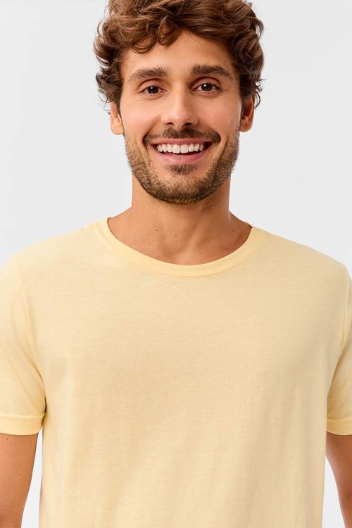 T-Shirt Básica Fit Amarela Clara