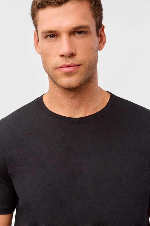 T-Shirt Básica Comfort Preta