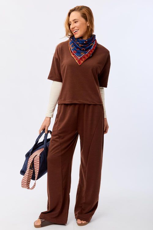 Blusa Meia Manga Ombro Deslocado Marrom