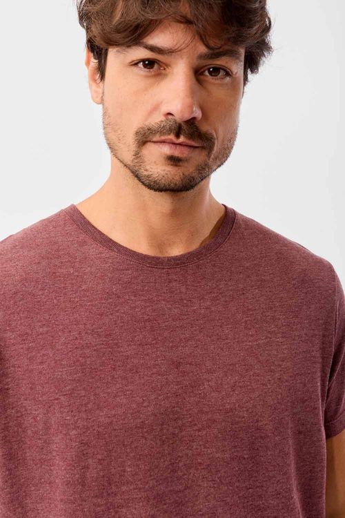 T-Shirt Básica Premium Fit Sem Costura Lateral Vinho