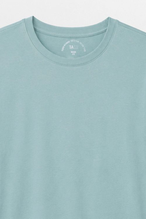 T-Shirt Básica Fit Azul Clara