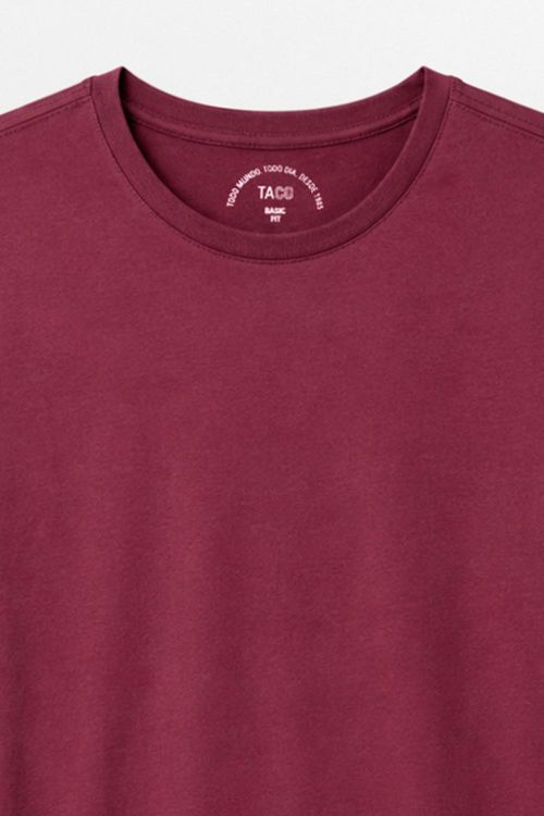 T-Shirt Básica Fit Vinho