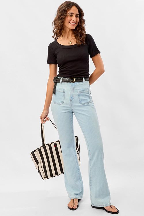 Calça Jeans Bootcut Maquinetada Destroyer