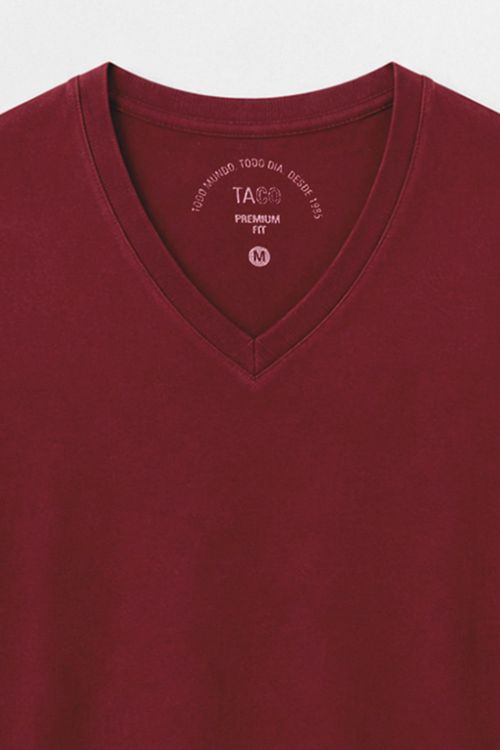 T-Shirt Básica Premium Fit Sem Costura Lateral Vinho