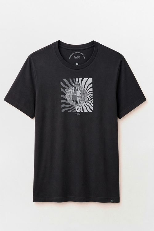 T-Shirt Estampada Karpa Preta