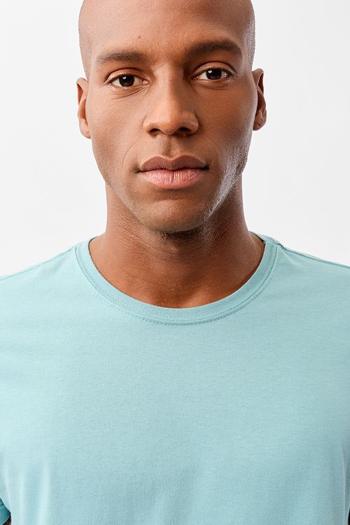 T-Shirt Básica Fit Azul Clara