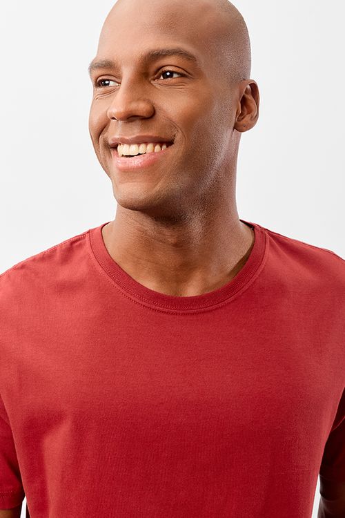 T-Shirt Básica Comfort Vermelho Escuro