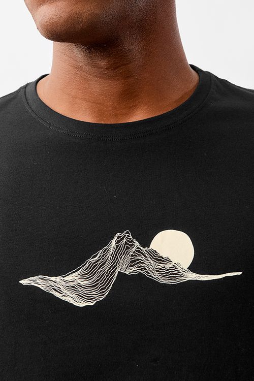 T-Shirt Estampada Sunset Preta