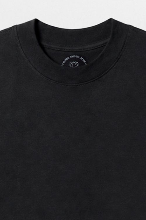 Blusa Básica Recorte Lateral Preta