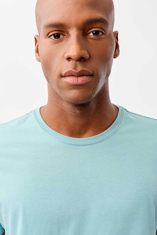 T-Shirt Básica Fit Azul Clara
