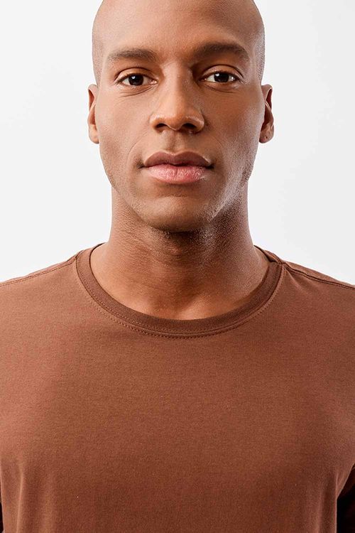 T-Shirt Básica Fit Marrom