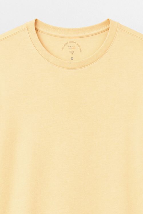 T-Shirt Básica Fit Amarela Clara