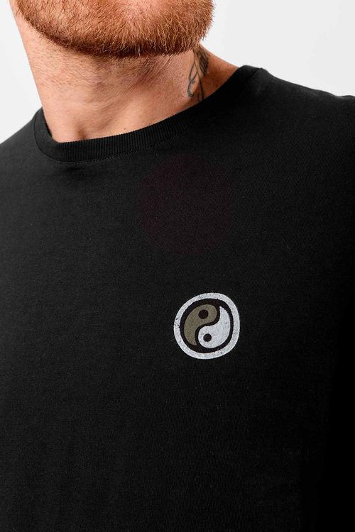 T-Shirt Estampada Ying Yang Premium Sem Costura Lateral Preto