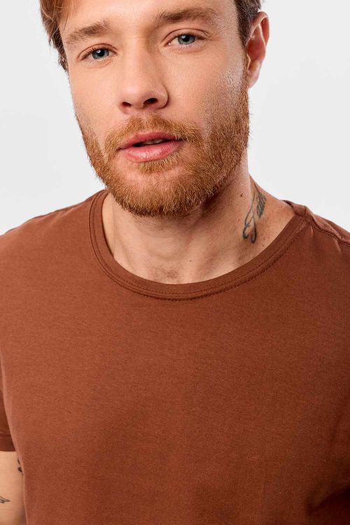 T-Shirt Básica Fit Marrom